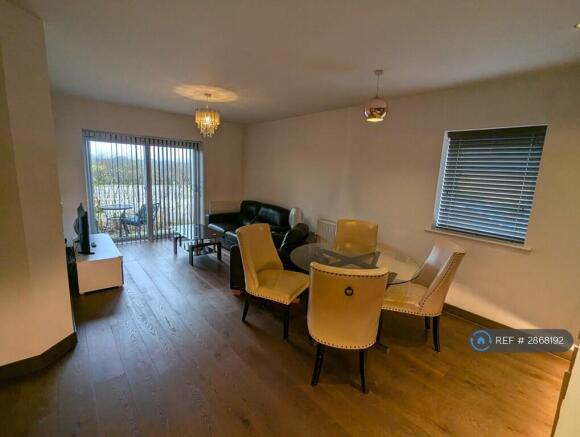 Dining-Lounge Area