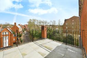 Flat 16, Fisher Court, Rhapsody Crescent, Warley CM14 5GE