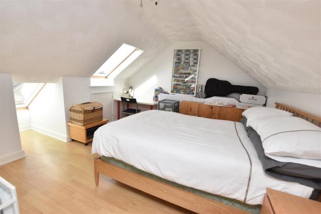 LOFT BEDROOM 4