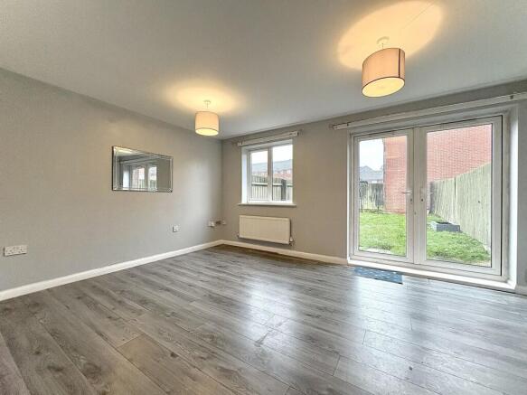 Greenock Crescent, WOLVERHAMPTON, WV4 6BH photo 4