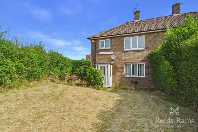 3 bed Semi-Detached for sale Image 6