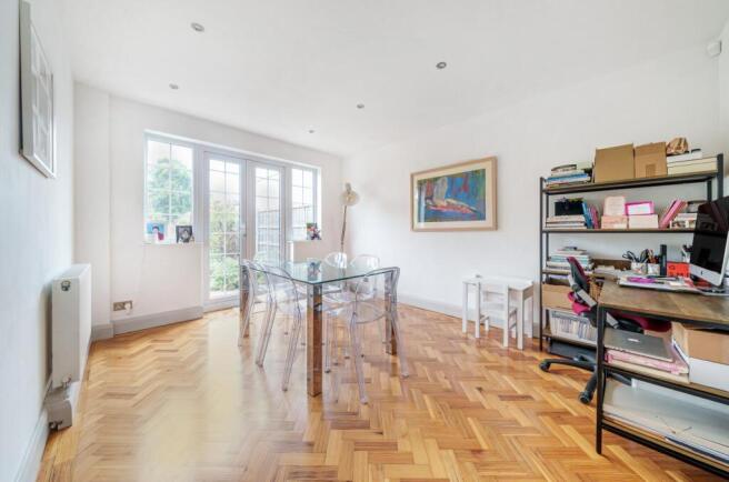 Davidson Frost-Wellings, DFW, Reddings Avenue, Bus