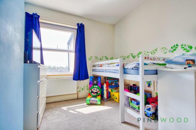BEDROOM 2