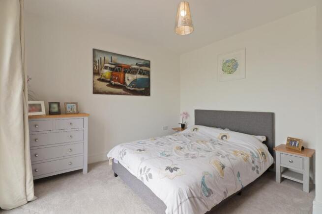 6 bed Detached for sale Image 5