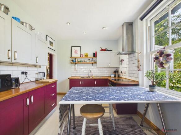 Kitchen/Breakfast Area