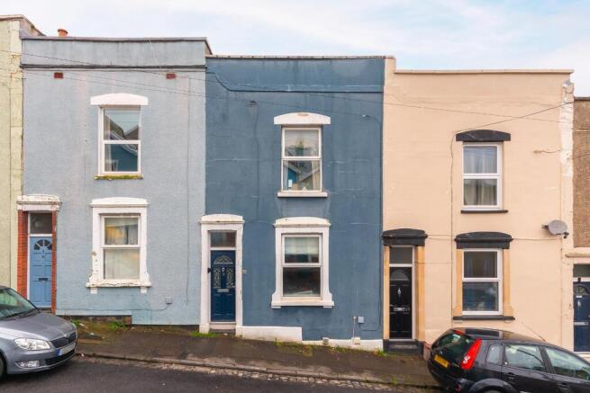 1F8STN - External C.jpg