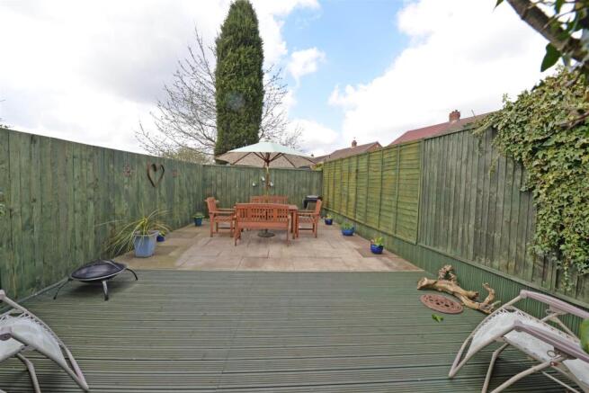 REARPATIO66.jpg