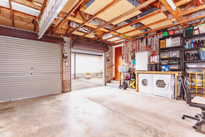 Double Garage/Utility/Workshop