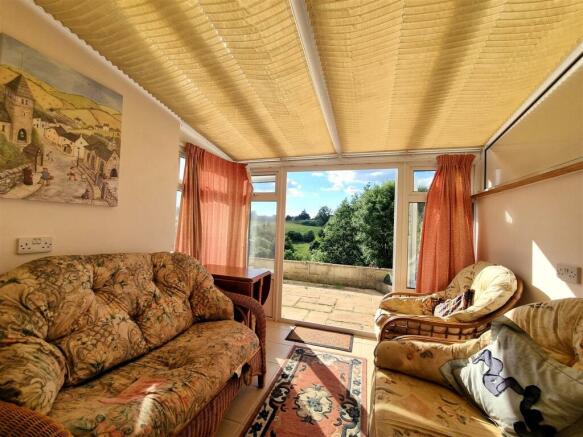15 Mintys Top - Sun Room.jpg