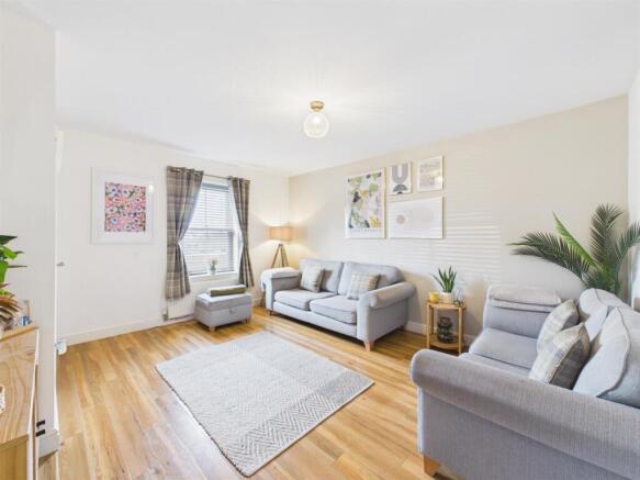 3 bed Terraced for sale Image 4