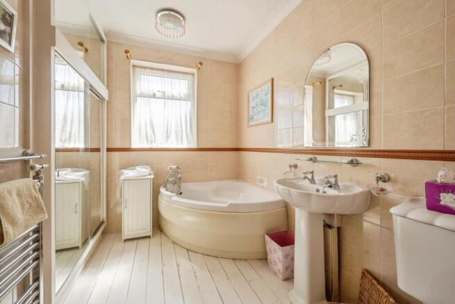 3 bed Semi-Detached for sale Image 12