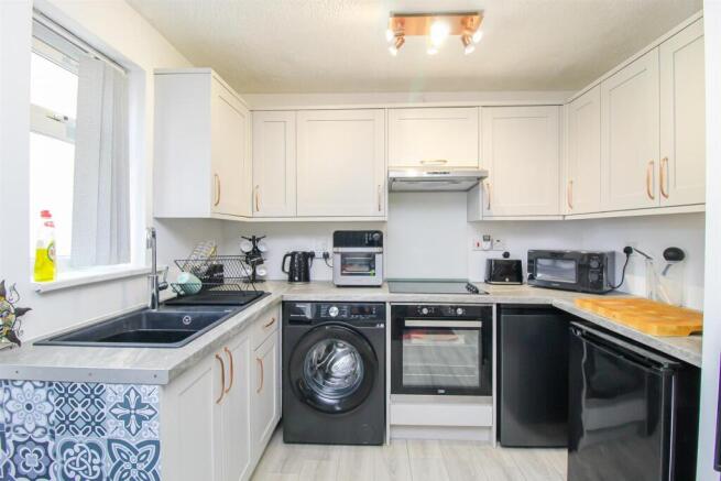 OPEN PLAN LIVING KITCHEN