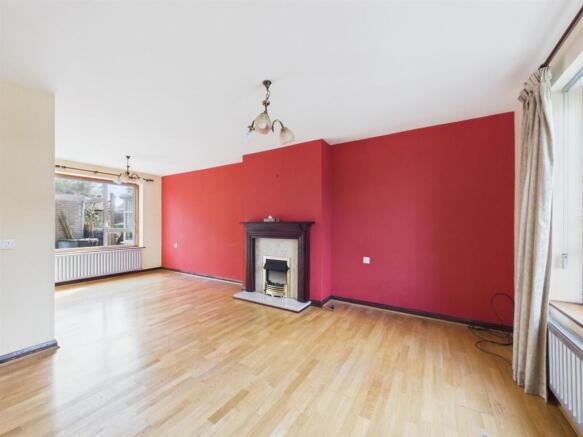 Lounge / Dining Room
