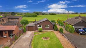 Beeston, Rossett Road, Trevalyn, Rossett LL12 0DQ