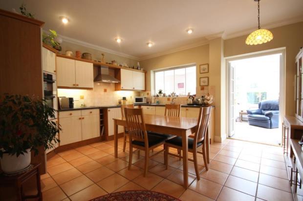 Kitchen/Breakfast Rm