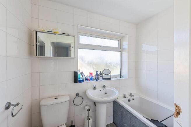 3 bed Semi-Detached for sale Image 12