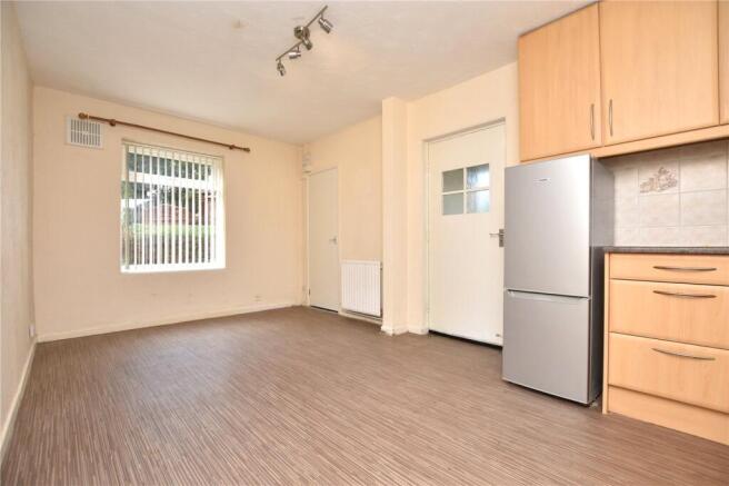 3 bed Semi-Detached for sale Image 10