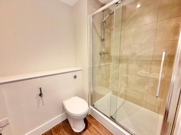 1 bed Apartment to rent Image 5