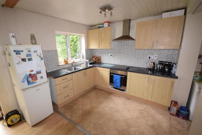 Kitchen / Diner (L Shaped)