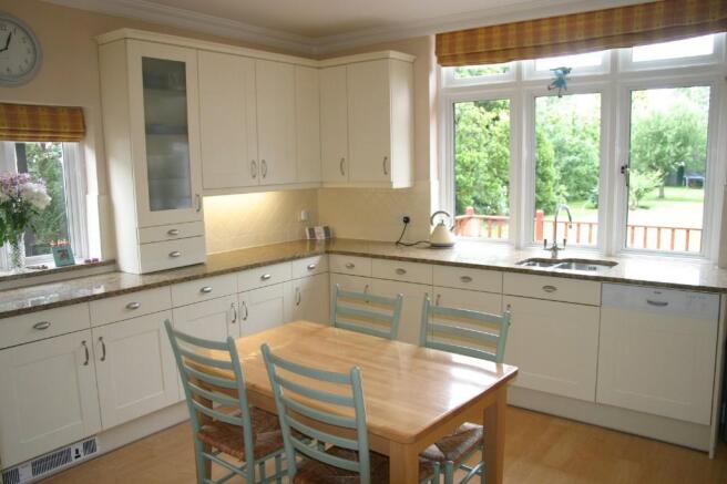 Kitchen pic 1