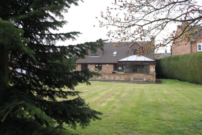 THE PROPERTY