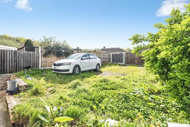 3 bed Semi-Detached for sale Image 12