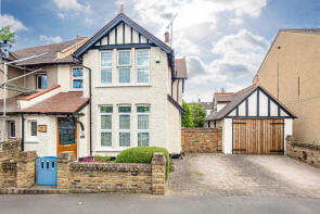 62, Ronald Park Avenue, Westcliff-on-sea SS0 9QN