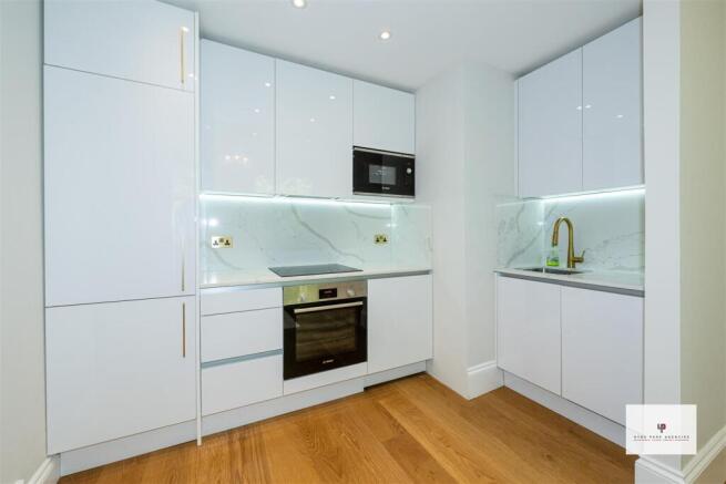 Cleveland Square 7@49-007 MR - HPA.jpg