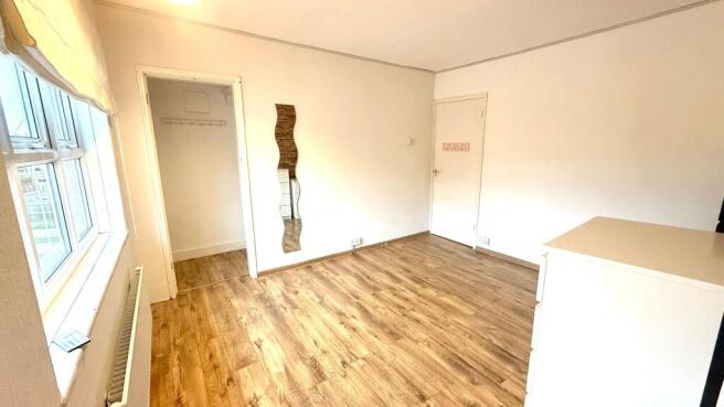 2 bed House to rent Image 9