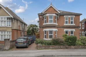 49, Cobbett Road, Southampton SO18 1HJ