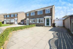 2, Moorgate Avenue, Kippax, Leeds LS25 7PG