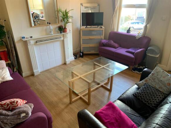 3Cs- Living Room 2.jpg