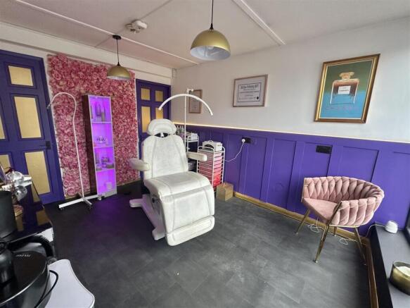 3 bed Apartment for sale Image 4