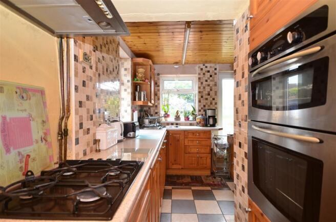 Kitchen/Breakfast Area
