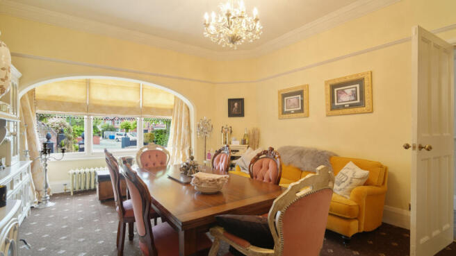 5 bed Terraced for sale Image 9