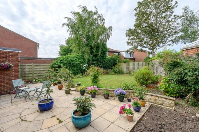 4 bed Detached for sale Image 5