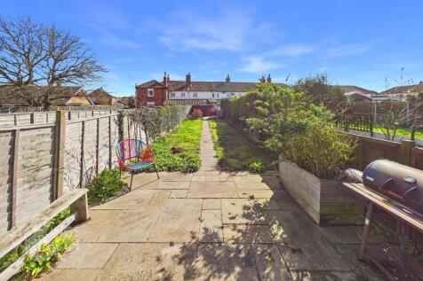 Mission Road, Diss