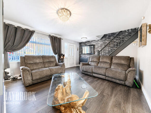 4 bed Semi-Detached for sale Image 7