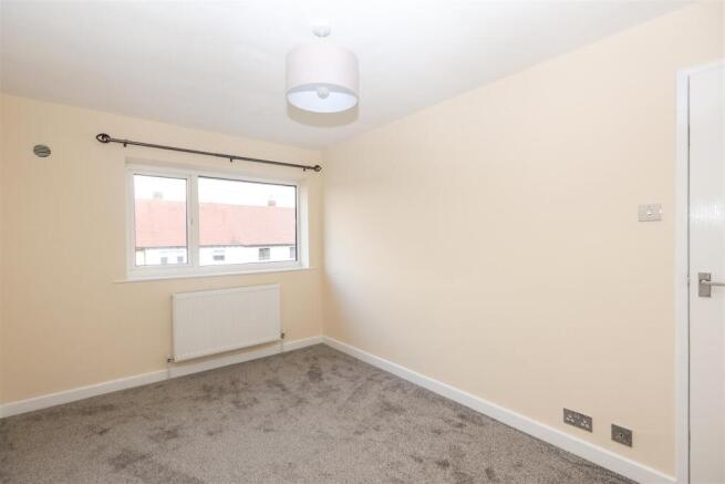 3 bed End of Terrace to rent Image 5