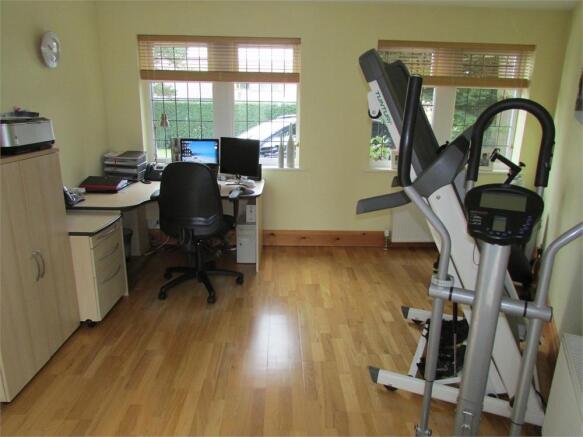 Photo 8
