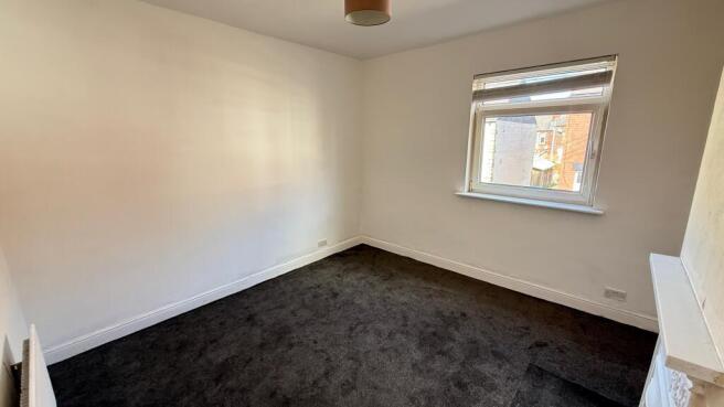 3 bed Terraced to rent Image 4