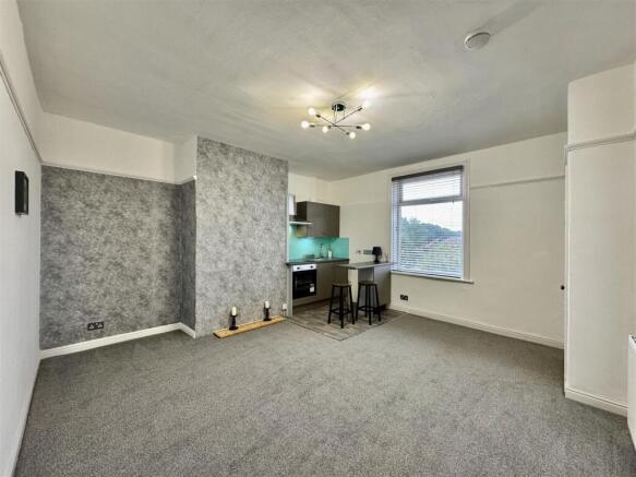 2 bed Terraced for sale Image 2
