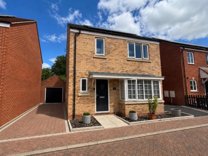 Crestwood Close, Goldenash, Northampton NN3