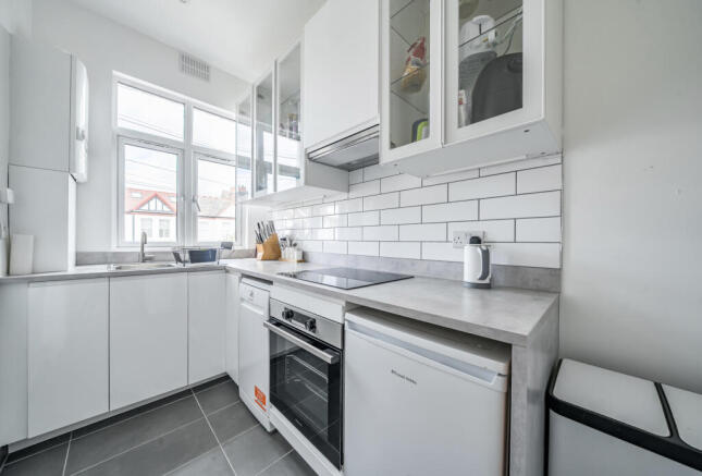 1344780-6-68af065...