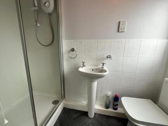 3 bed House for sale Image 10