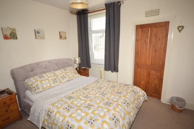 BEDROOM 2