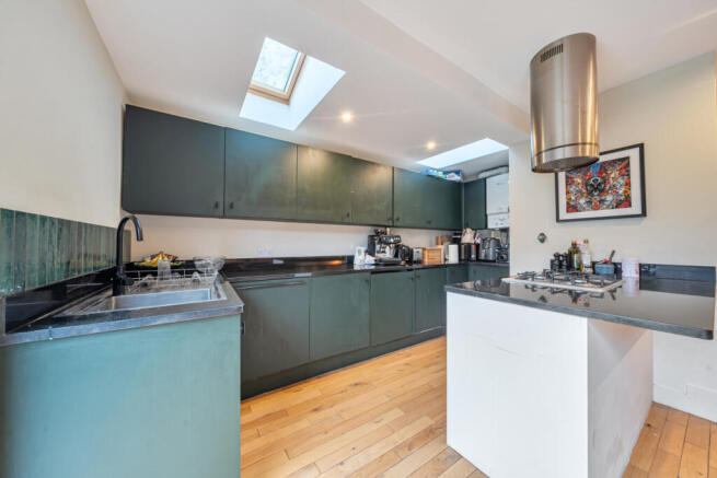 1406618-10-698609...