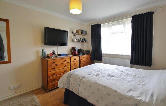 Bedroom 2.JPG