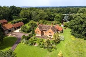 Toat Farm, Bashurst Hill, Horsham RH13 0PB