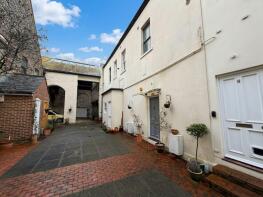 2, 113 120 Gloucester Mews, Gloucester Road, Brighton BN1 4BW